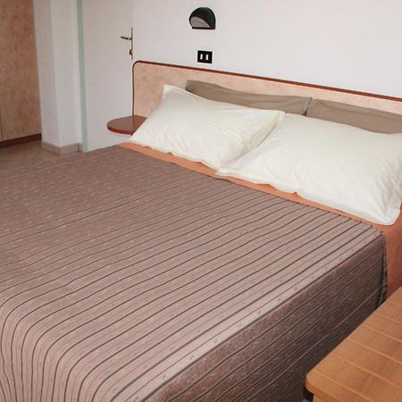 Hotel Verdemare Rimini Ruang foto