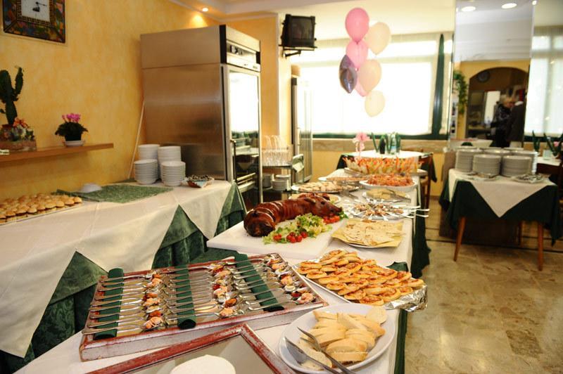Hotel Verdemare Rimini Bagian luar foto