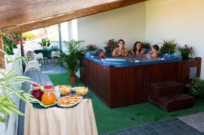 Hotel Verdemare Rimini Bagian luar foto