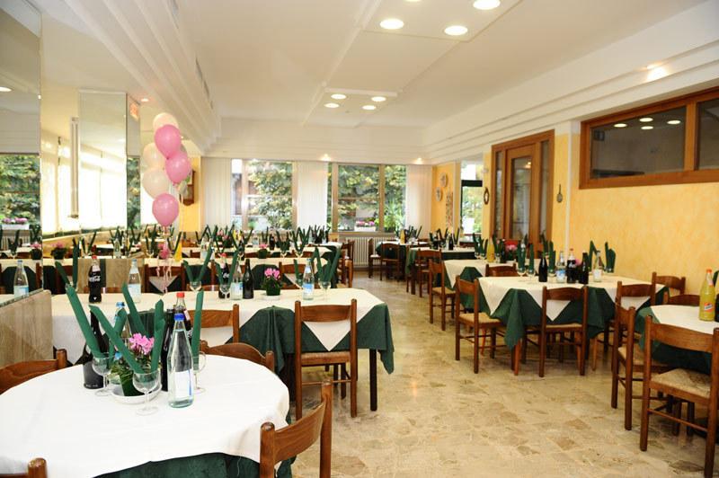 Hotel Verdemare Rimini Bagian luar foto