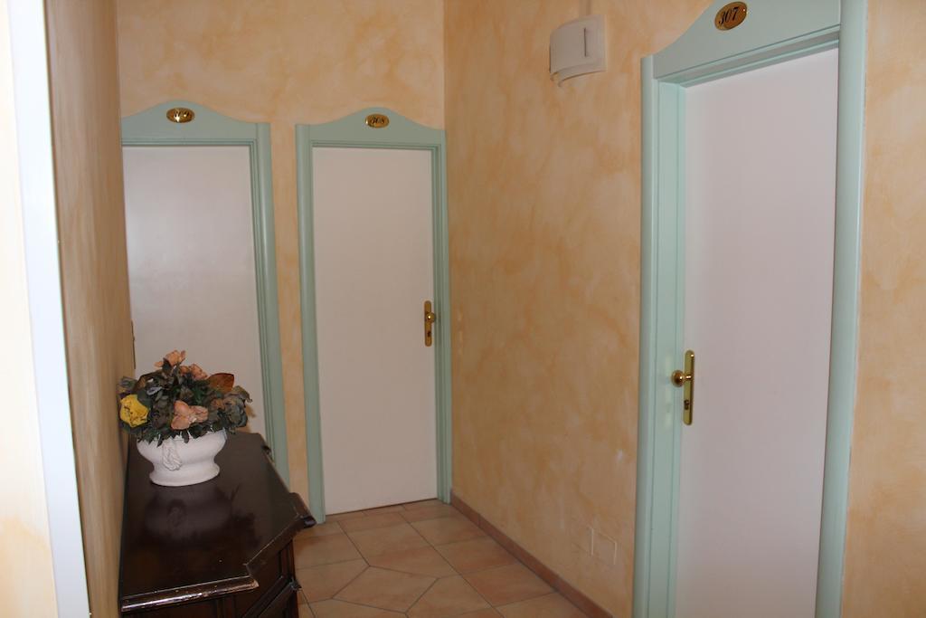 Hotel Verdemare Rimini Bagian luar foto